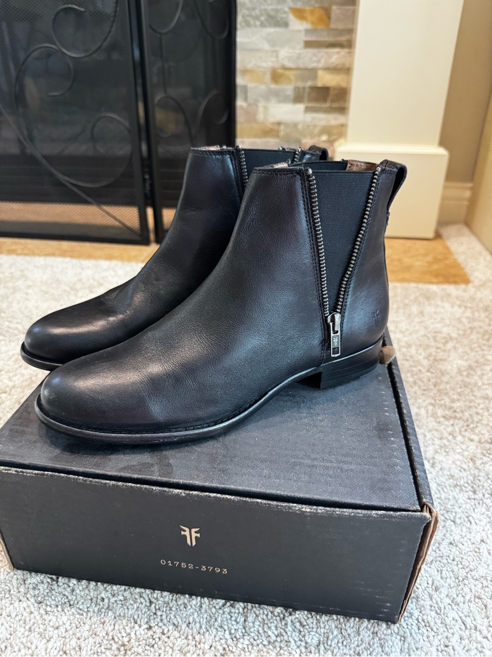 Frye Carly Leather Side-Zip Chelsea Boots